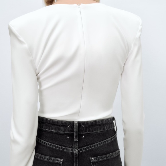 Zara Rhinestone lined bodysuit with shoulder pads - oyster white 2041/318 Small - Picture 5 of 5